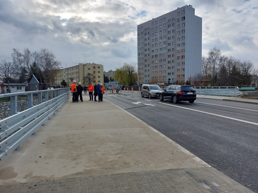 Mniej utrudnień na osiedlu 1000-lecia w Rzeszowie. Drogowcy w czwartek otworzą nowy most na Przyrwie [ZDJĘCIA]