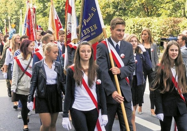 Co roku w Marszu Żywej Pamięci Polskiego Sybiru bierze udział młodzież, harcerze a przede wszystkim Sybiracy i ich rodziny