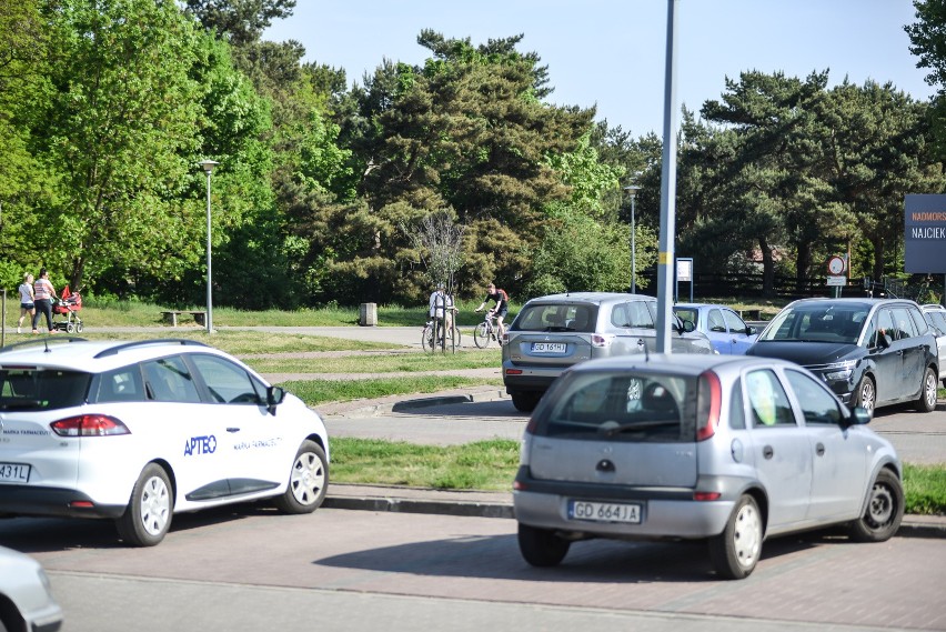 Parking w Gdańsku Brzeźnie przy ul. Czarny Dwór.