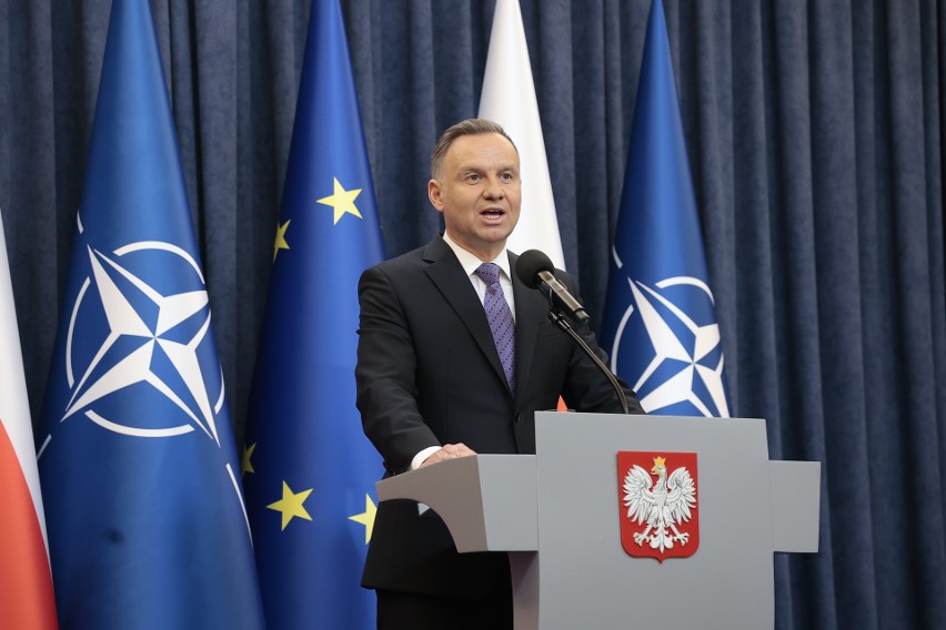 Prezydent Andrzej Duda wygłosił w piątek oświadczenie