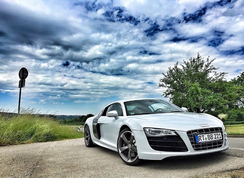 Audi R8 V10...