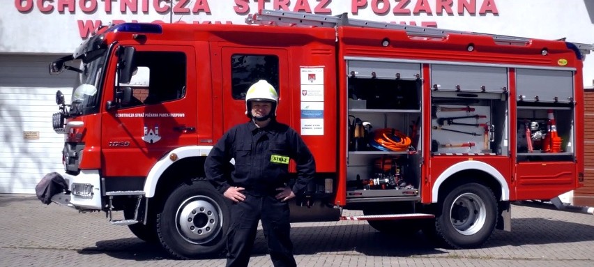 Maciej Bartoszek zrywa z wizerunkiem strażaka