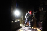 Pożar w kamienicy przy Struga. Wywołał pożar bo wytapiał miedź z kabli? [ZDJĘCIA+FILM]