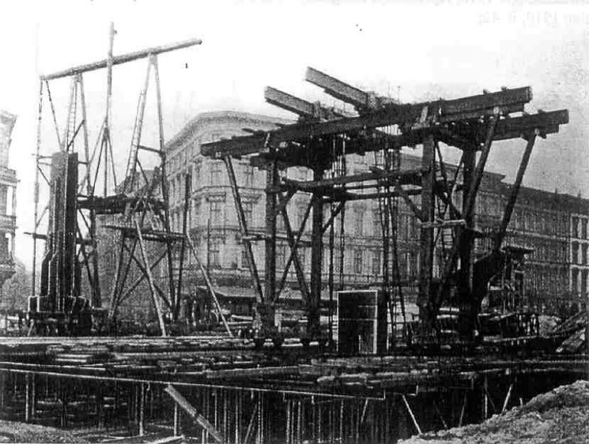 Prace budowlane zakończono jesienią 1909 r. Wiosną i latem...
