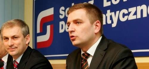 Bartosz Arłukowicz gdyby wystartował w wyborach na prezydenta Szczecina mógłby liczyć na prawie 30% poparcie w pierwszej turze wyborów - wynika z sondażu Szczecińskiej Pracowni Badań Społecznych Akadr.