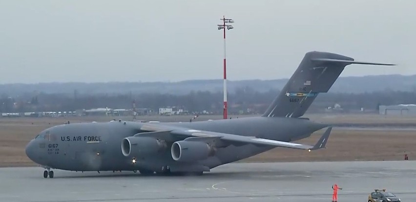 Samolot z żołnierzami wylądował dziś w Rzeszowie