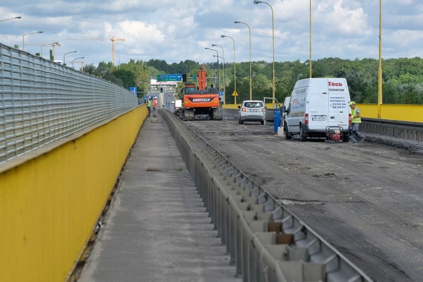 Remont mostu Lecha - tak wyglądała sytuacja w poniedziałek...