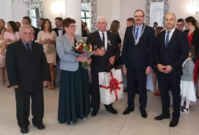 Państwo Daniela i Jan Żmuda Trzebiatowscy z Ciemna obchodzili jubileusz 50-lecia zawarcia związku małżeńskiego.