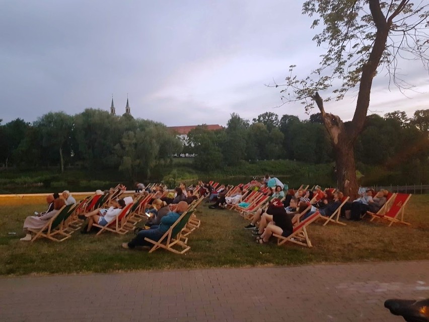 Letnie Kino Plenerowe w Brzegu.