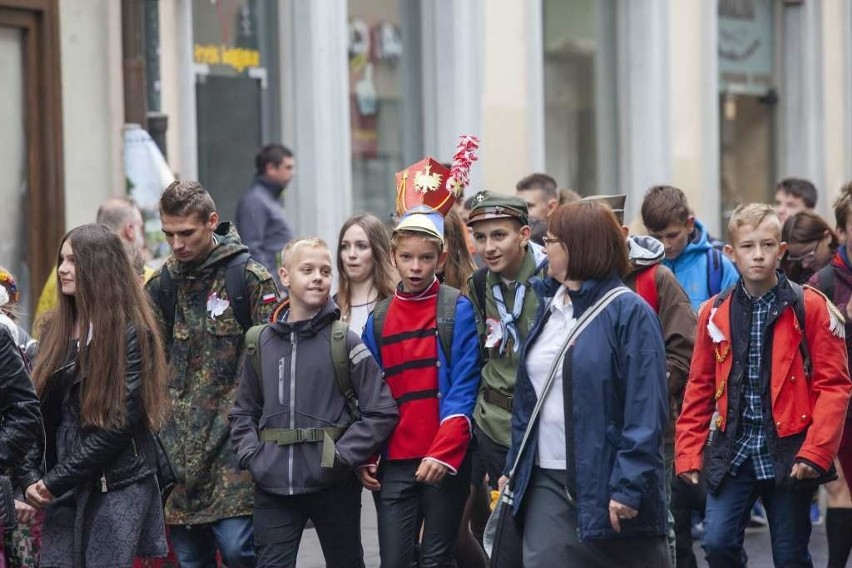 Tysiące uczniów zjechało do Krakowa [ZDJĘCIA]