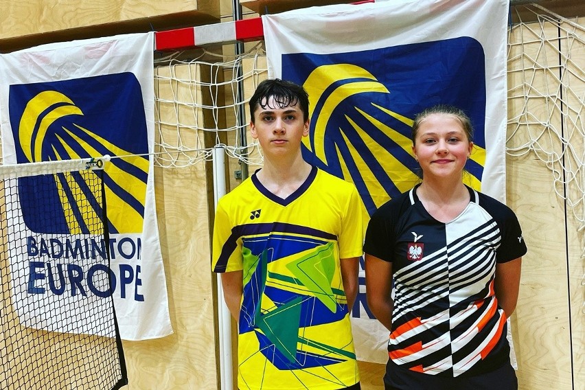 Dwoje młodych badmintonistów z Suchedniowa, Kaja Ziółkowska i Szymon Turski, rywalizowało w Austrii [ZDJĘCIA]