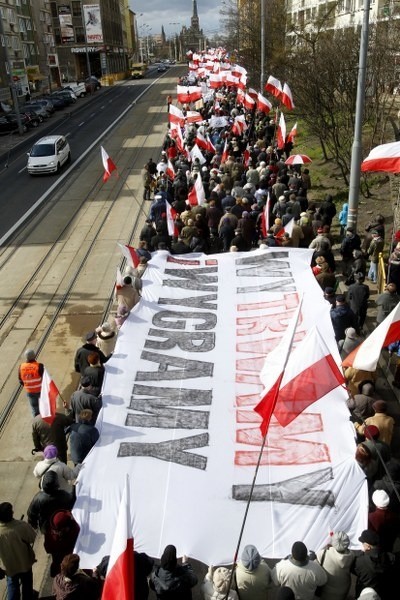 Marsz w obronie telewizji Trwam w Szczecinie