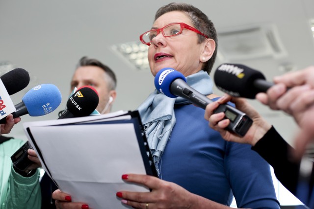 Krystyna Wojewódzka-Danilecka na poniedziałkowej konferencji prasowej.