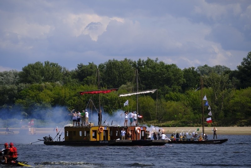 W Toruniu trwa festiwal Wisły.  W środę do późnych godzin...