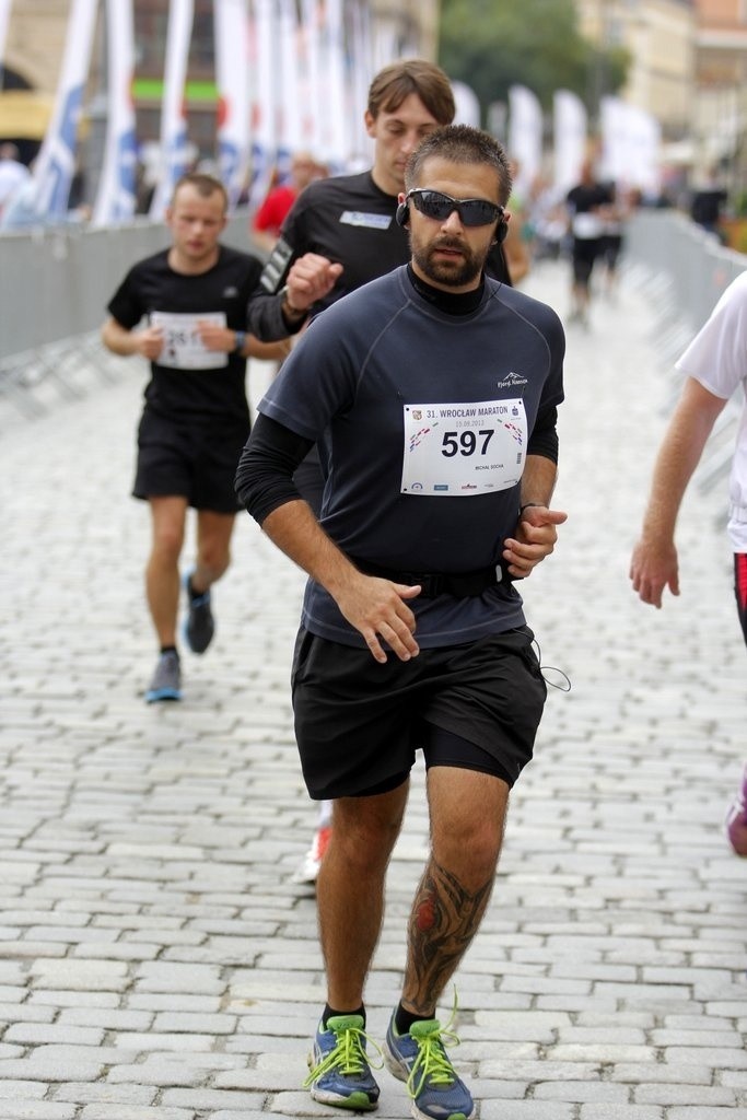 Maraton Wrocław - ZDJĘCIA - zawodnicy z numerami 401 - 600