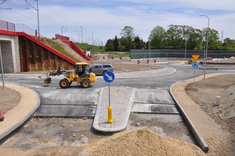 Na autostradowej obwodnicy Częstochowy (A1) trwa malowanie...