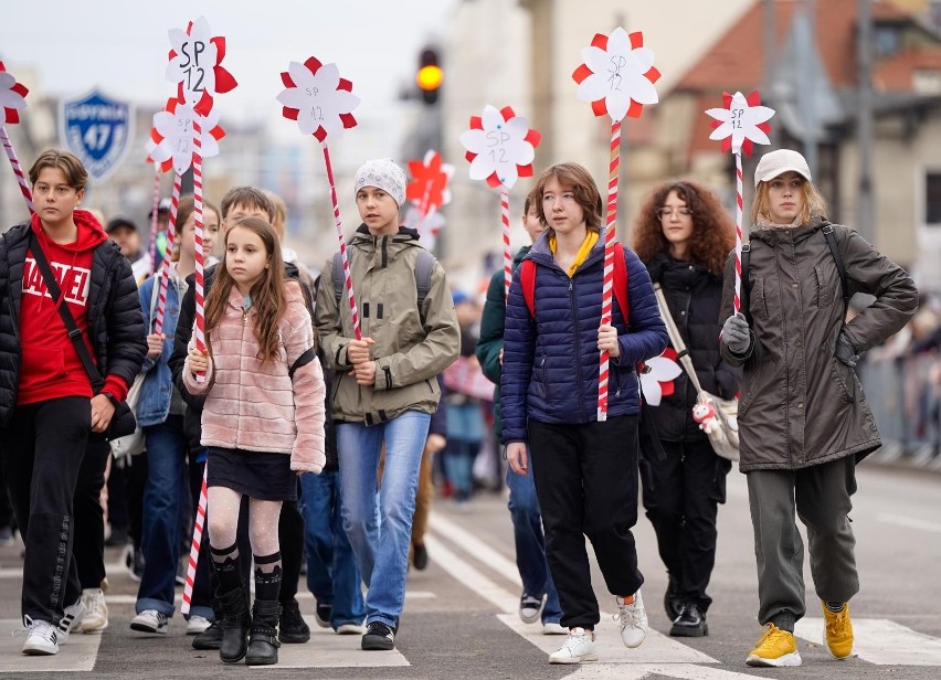 Parada Niepodległości w Gdyni. Mieszkańcy tłumnie...