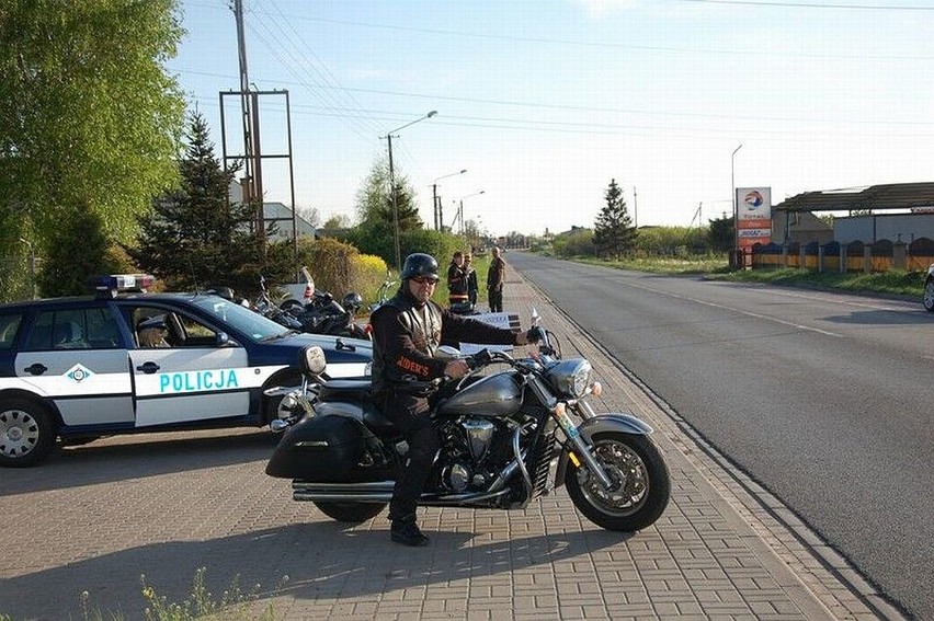 "Patrz w lusterka, motocykle są wszędzie". Akcja policji i Rider's Club Inowrocław [zdjęcia]