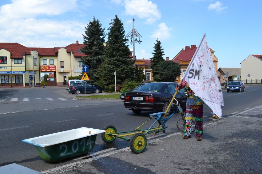 Wilamowskie śmiergusty 2014, czyli leją od samego rana