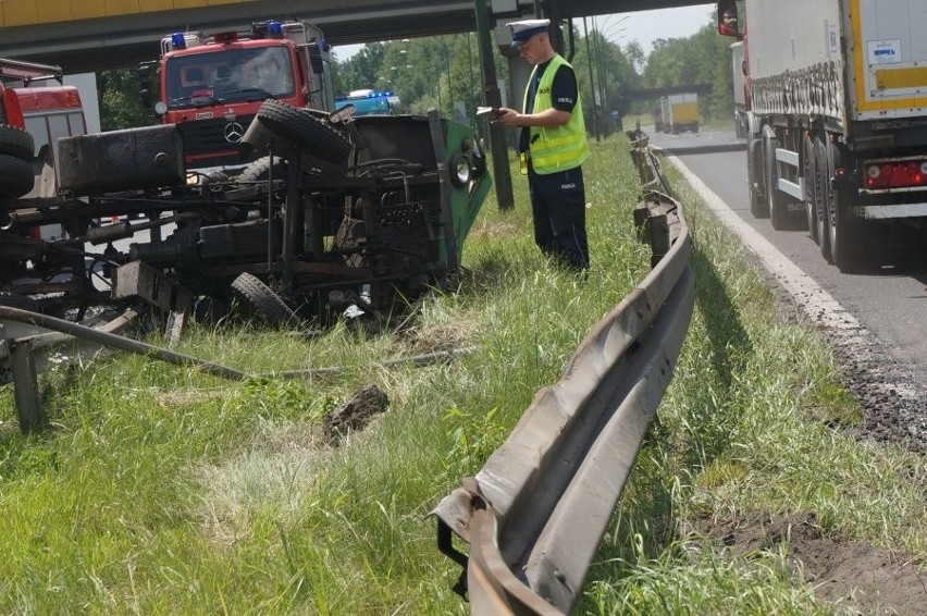 Wypadek w Tychach. Nie żyje 78-letni mężczyzna