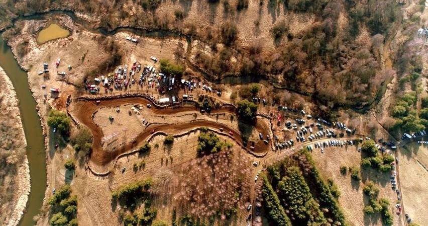 Wrak Race w Głowaczowie. W niedzielę będzie niezwykły wyścig z akcją charytatywną 