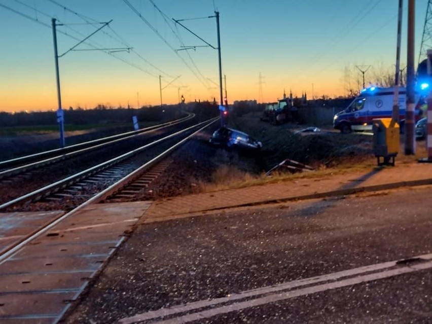 Tragiczny wypadek na przejeździe kolejowym, zginęła kobieta...