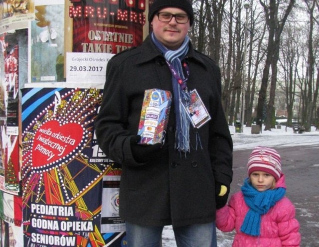 W Grójcu najwięcej pieniędzy do puszki zebrał Rafał Matysiak i jego córeczka. Zgrany duet pozyskał 2976,74 złotych.