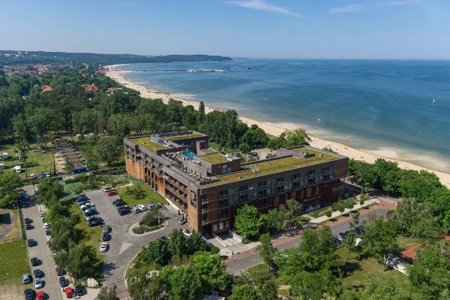 Hotel w Sopocie, w którym zamieszka reprezentacja Polski, jest położny nad samą Zatoką Gdańską, niedaleko najsłynniejszego mola w kraju