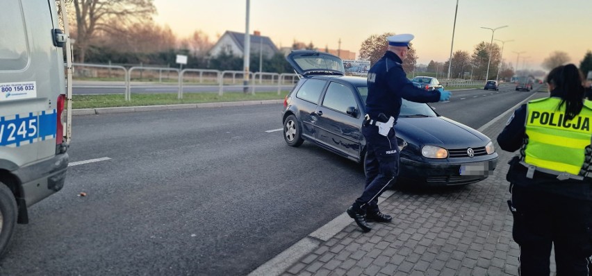 Trwają też poszukiwania mężczyzny, który ukrył się na...