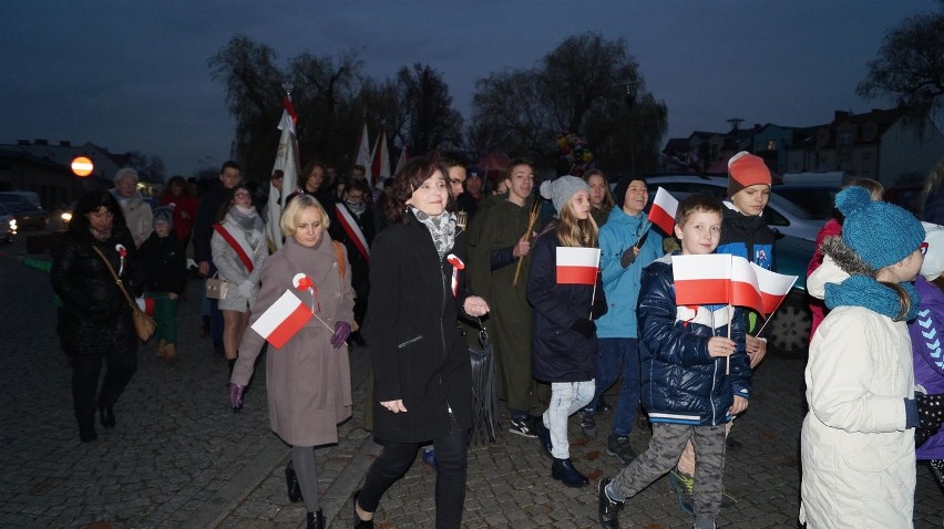 Kłobuck: Świętowali niepodległość idąc ulicami miasta