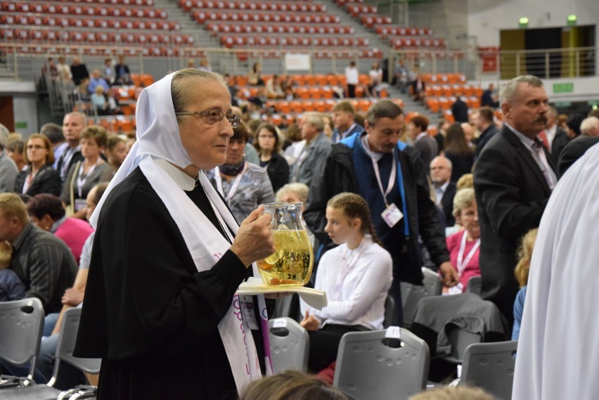 - Czy naśladując Mistrza, jesteśmy w stanie, jestem w...