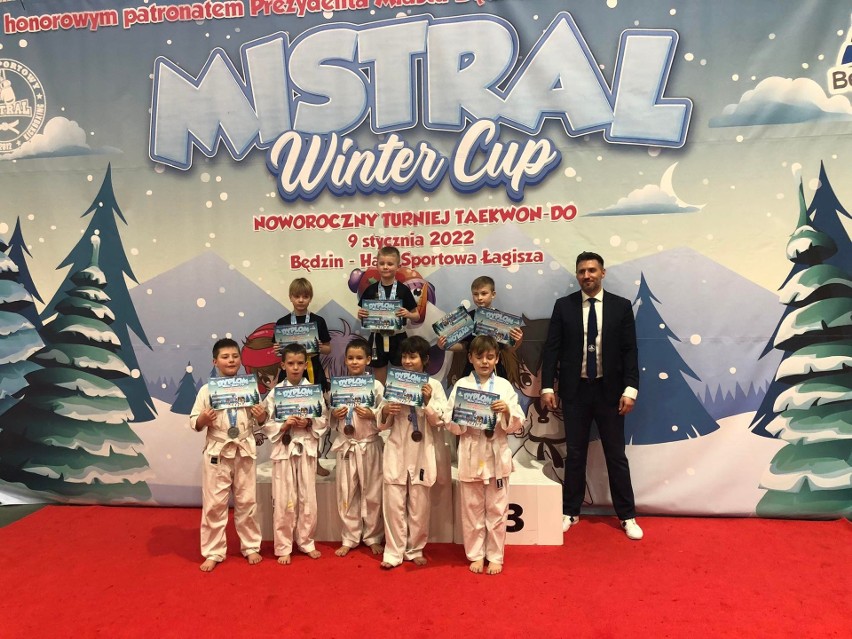 Osiem medali ekipy Wielicko-Gdowskiej Szkoły Walki Prime w turnieju taekwondo Mistral Winter Cup w Będzinie [ZDJĘCIA]