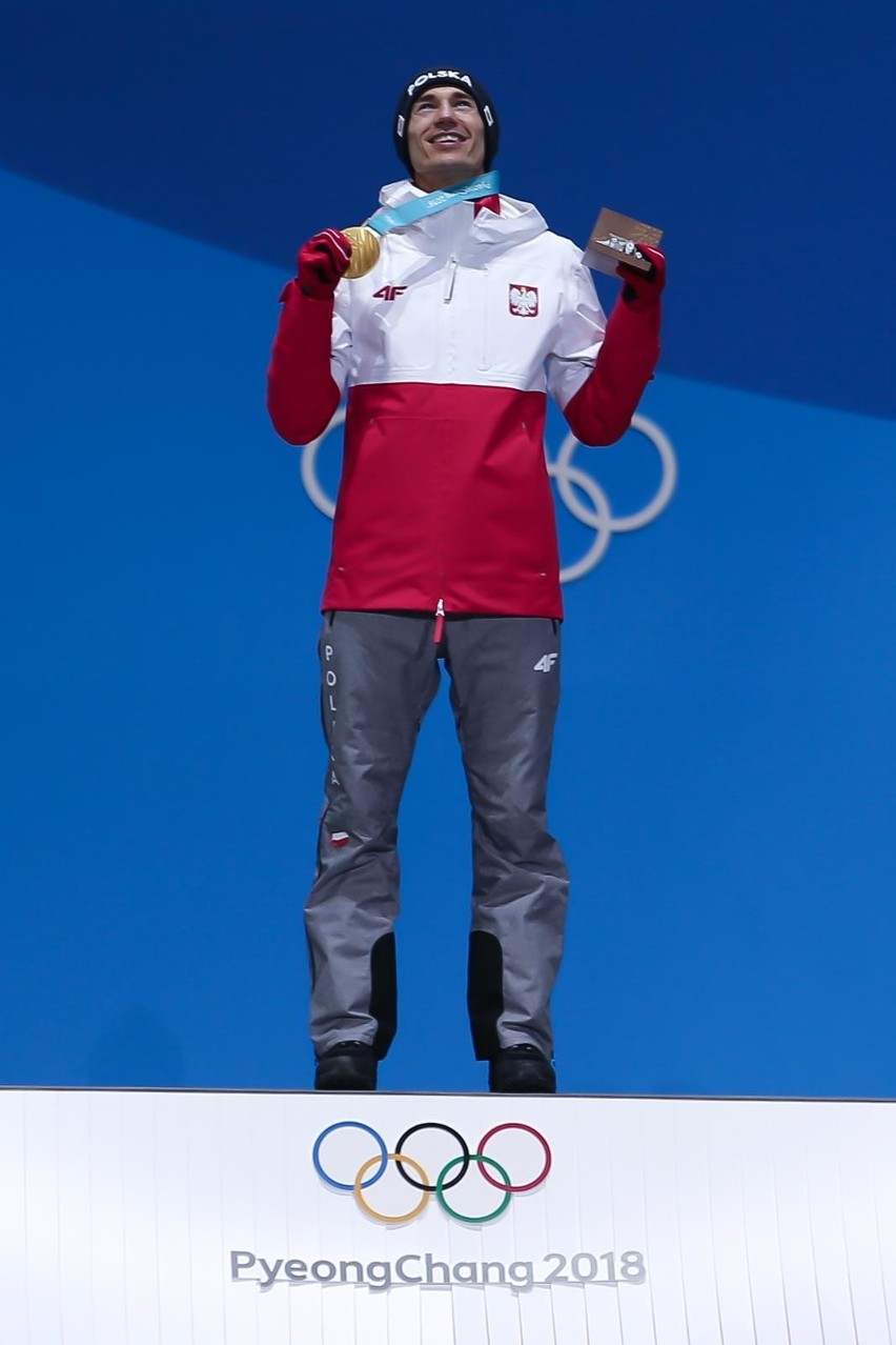 Kamil Stoch odebrał swój trzeci złoty medal olimpijski.