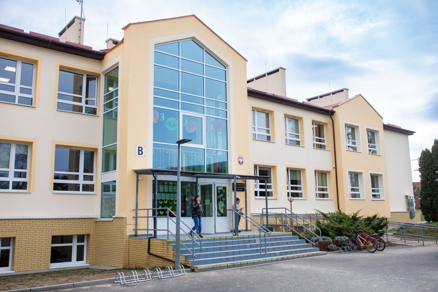 Szkoła Podstawowa w Kobylnicy.