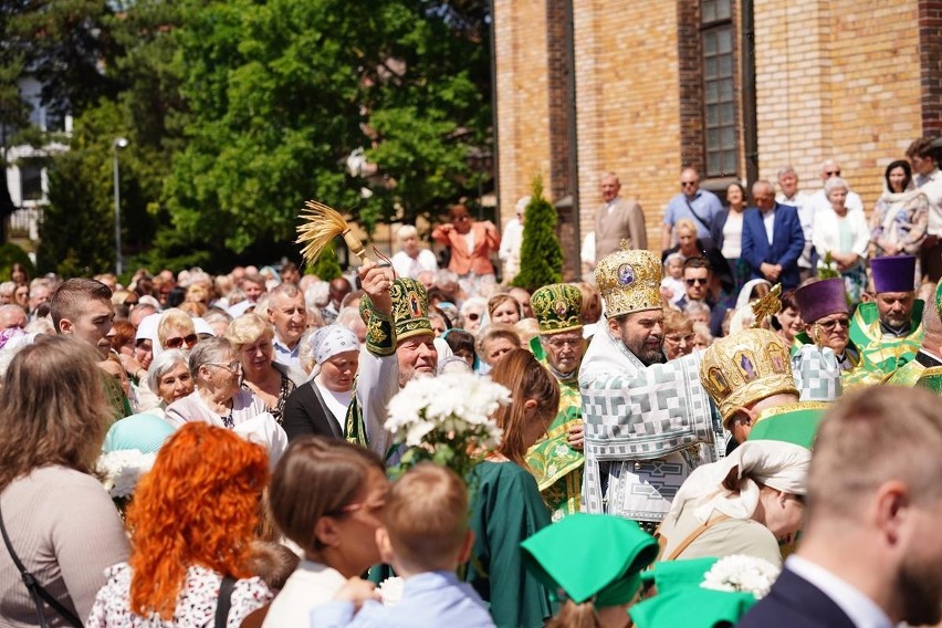 Białystok, tłumy wiernych