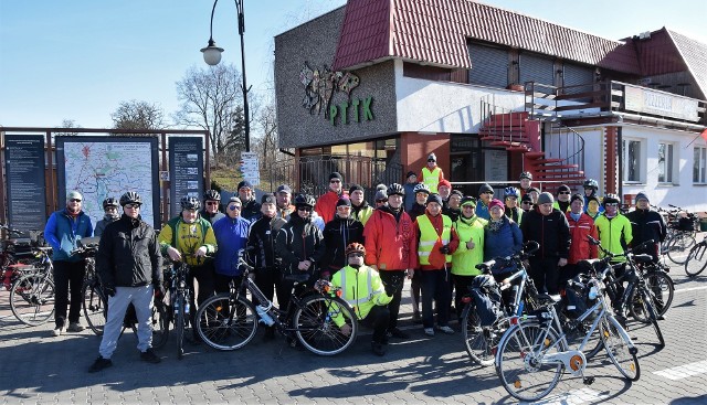 Nadgoplański Oddział PTTK w Kruszwicy był organizatorem rajdu turystycznego „Rozpoczęcie sezonu rowerowego 2019”. W imprezie wzięło udział ponad 40. cyklistów z Kruszwicy, Inowrocławia, Radziejowa, Szadłowic, którzy do pokonania mieli trasę liczącą 45 kilometrów. Uczestnicy rajdu odpoczywali w gościnnej Woli Wapowskiej. W miejscowej świetlicy czekał na nich gorący posiłek i słodki poczęstunek.