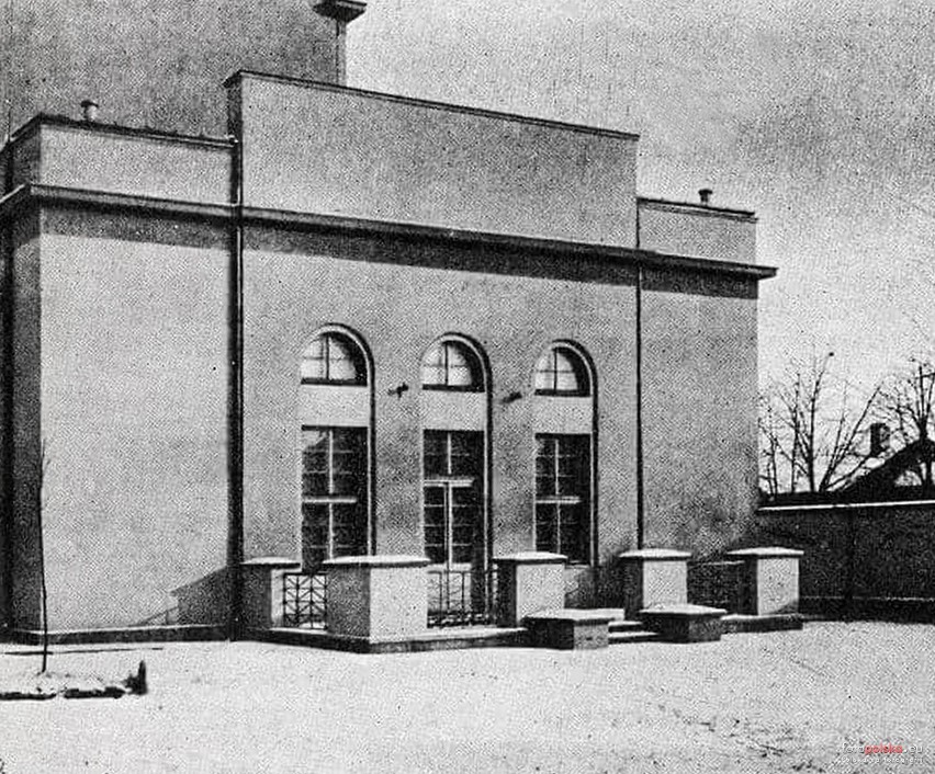 Lata 1938-1939 , Budynek sali balowej przy kasynie oficerskim. Widok od strony ogrodu.