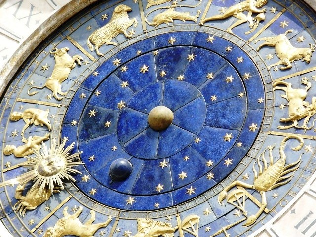 Horoskop dzienny na piątek, 21.12.2018. Sprawdź horoskop na dziś dla twojego znaku zodiaku. Jaki będzie dla Ciebie ten dzień?