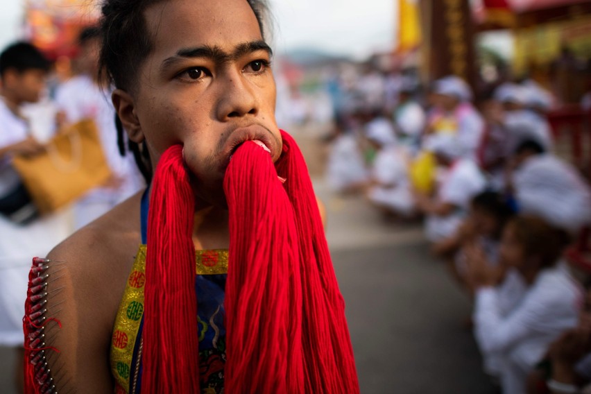 Na tajlandzkiej wyspie Phuket odbywa się drastyczny festiwal...