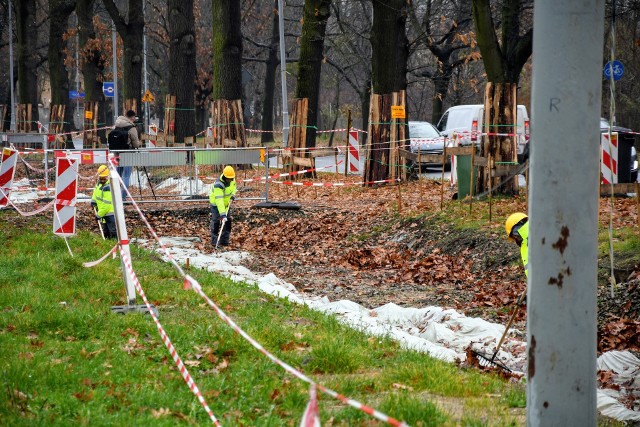 Przebudowa torowiska tramwajowego na ulicy Olszewskiego we Wrocławiu.