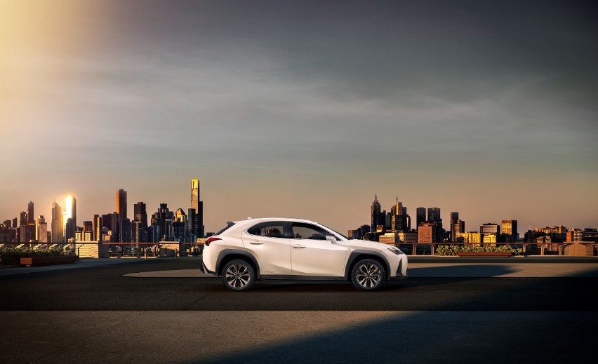 Lexus UX...