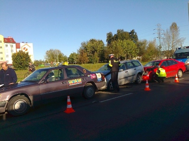 Na miejscu zdarzenia pracują jeszcze policjanci i strażacy