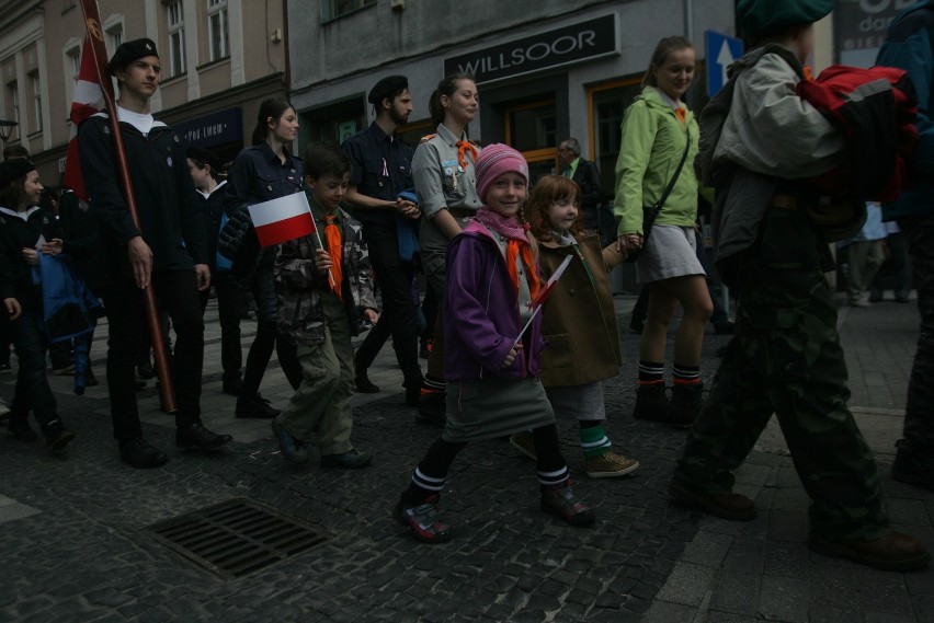 Mieszkańcy świętowali na rynku 3 Maja