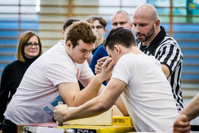 XIII Mistrzostwa Szkół Siłowania na Rękę w Jaworznie