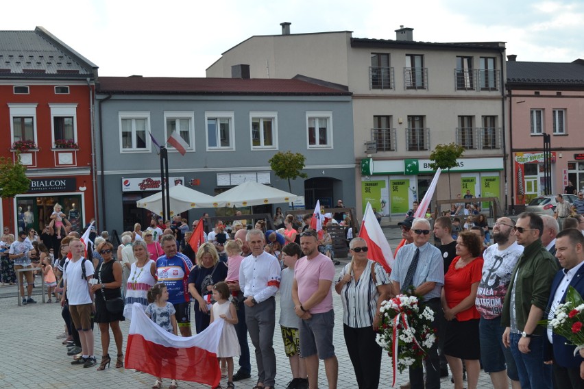 W Jaworznie na rynku oddano hołd dla powstańców Powstania...