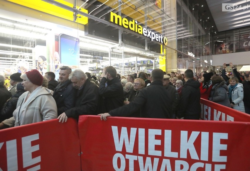 Otwarcie nowej części Centrum Handlowo-Rozrywkowego Galaxy w...