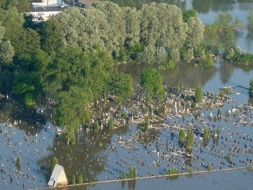 Wielka woda na Lubelszczyźnie. Powódź w 2010 wstrząsnęła mieszkańcami regionu. Zobacz archiwalne [ZDJĘCIA I WIDEO] [CZĘŚĆ I]