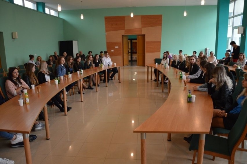 26 uczniów z powiatu staszowskiego otrzymało stypendia