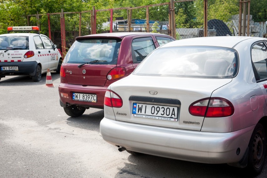 Trzy Matizy i trzy Lanosy. Przez lata służyły w warszawskim...