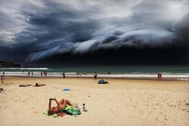 "Front burzowy nad plażą Bondi"